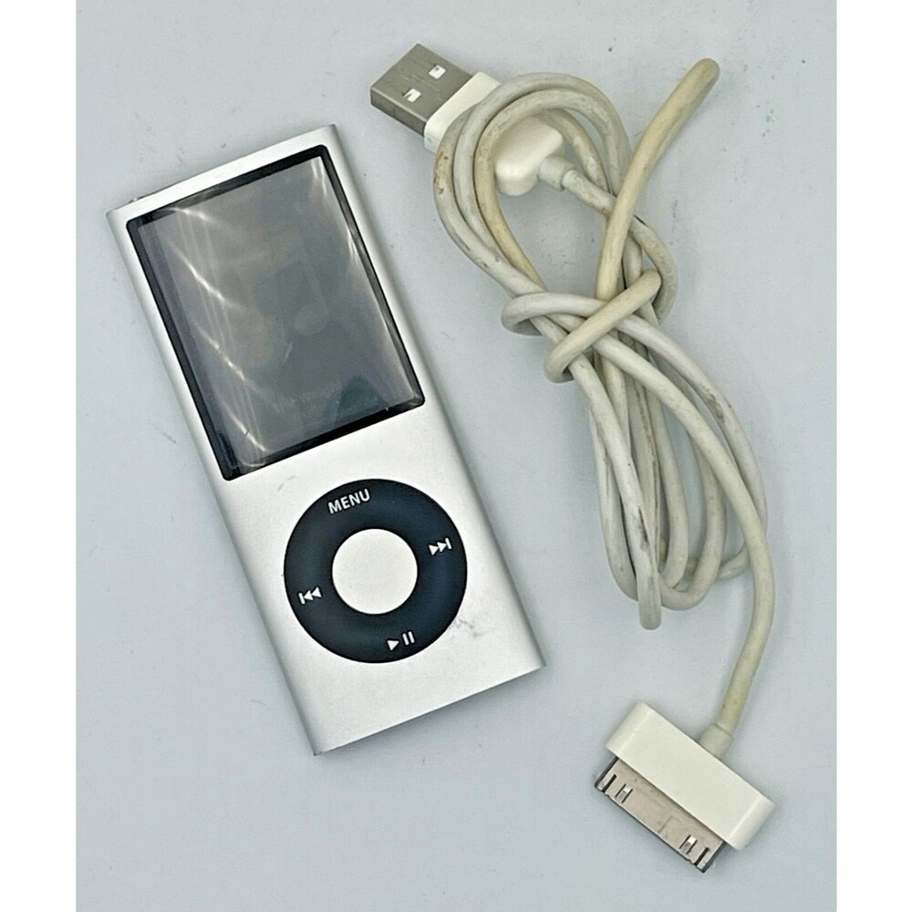 Apple iPod nano 4th Gen Silver 8GB (Model MB598LL) Digital MP3 Player  Working